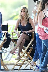 Aniston downblouse pix